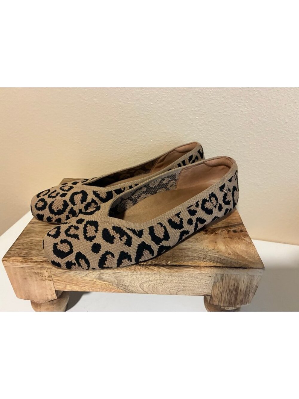 Vivaia Women's Leopard Print Knit Flats Slip-On Shoes Size 37 - 6.5
